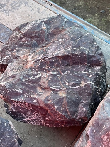 Камни для ландшафтного дизайна красно-фиолетовые 10-60 килограмм купить в Туле