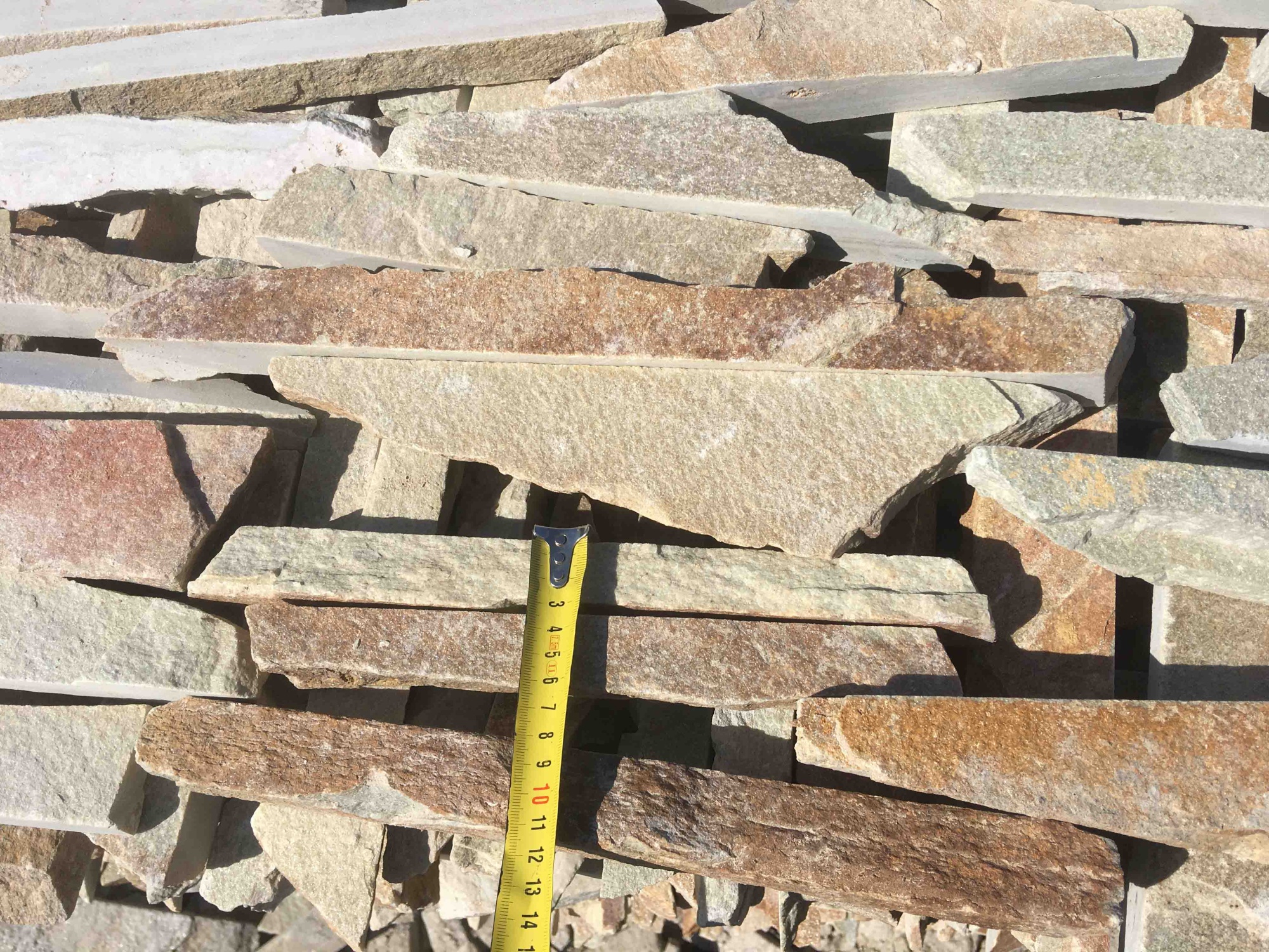 Горбушка златолит золотистый для облицовки купить в Туле