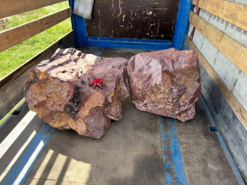 Ландшафтные глыбы красно-фиолетовые 200-1000 килограмм купить в Туле