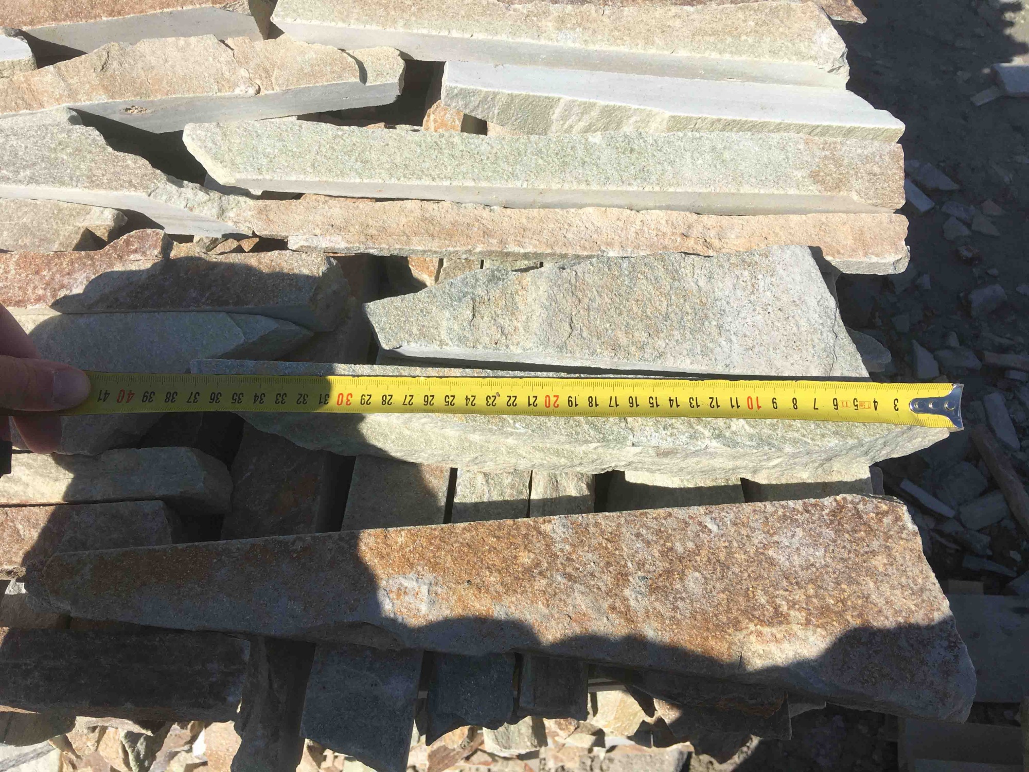 Горбушка златолит золотистый для облицовки купить в Туле