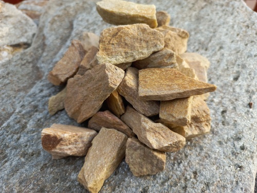 Златолит жёлтый декоративная каменная крошка купить в Туле