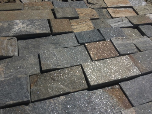 Плитка пилёная златолит Уральский для цоколя, отмостки купить в Туле