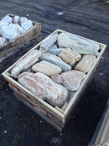 Златолит жёлтый, жёлто-зелёный глыбки и валуны для ланшафтного дизайна купить в Туле