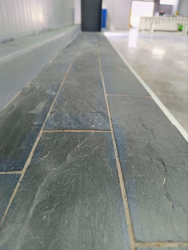 Плитка чёрная из натурального камня фасадная 30 см * 5 см, толщина 7 мм -30 мм купить в Туле