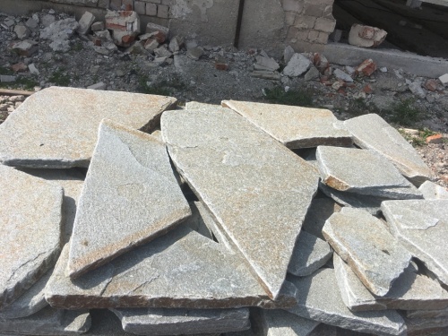 Златолит серебристый галтованный для цоколя купить в Туле